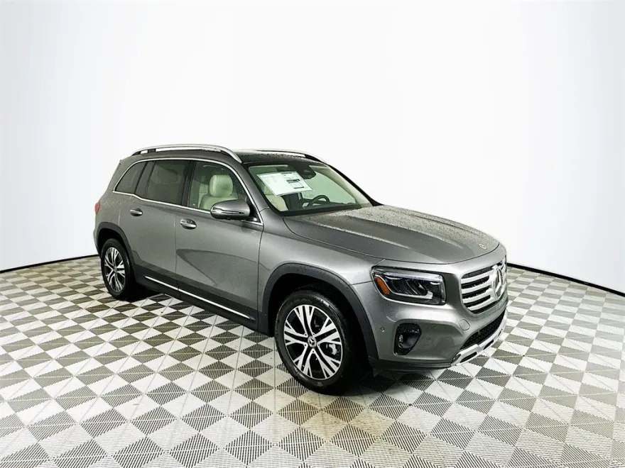 2026 Mercedes Benz GLB 250 photo 1