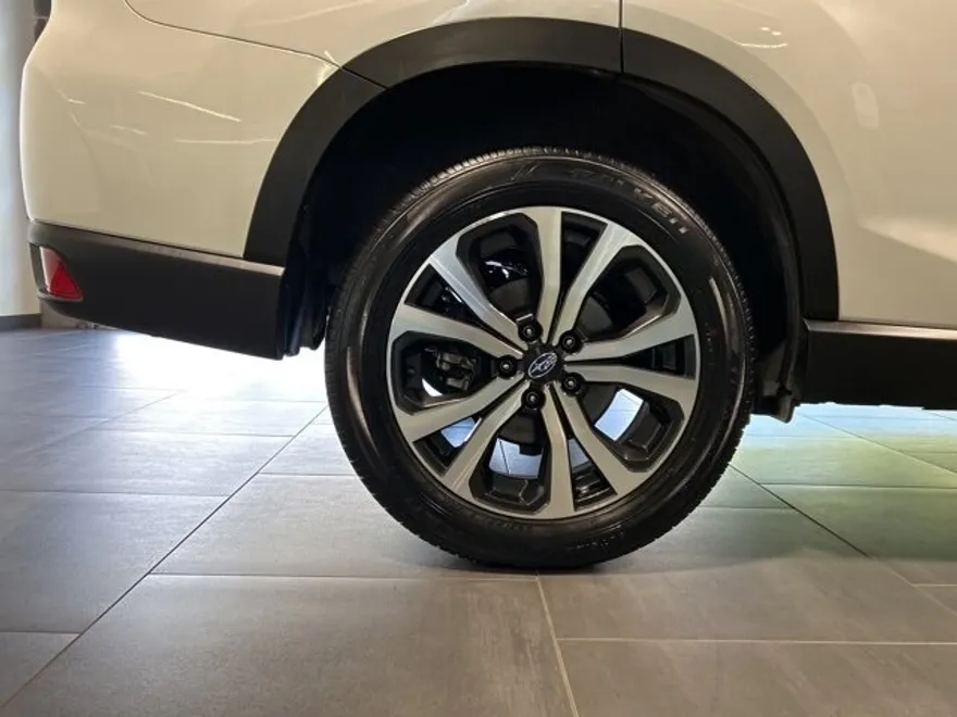 2023 Subaru Forester Limited photo 1