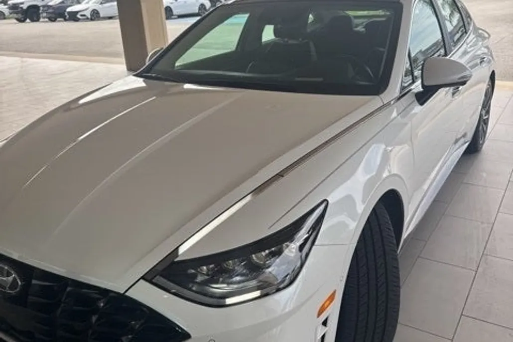 2022 Hyundai Sonata Limited photo 1