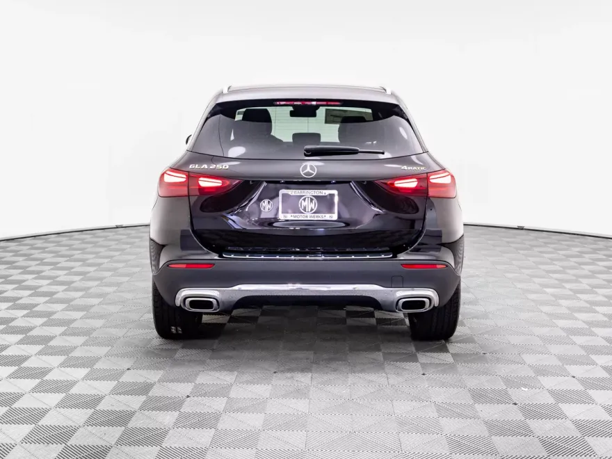2026 Mercedes Benz GLA 250 4MATIC photo 1