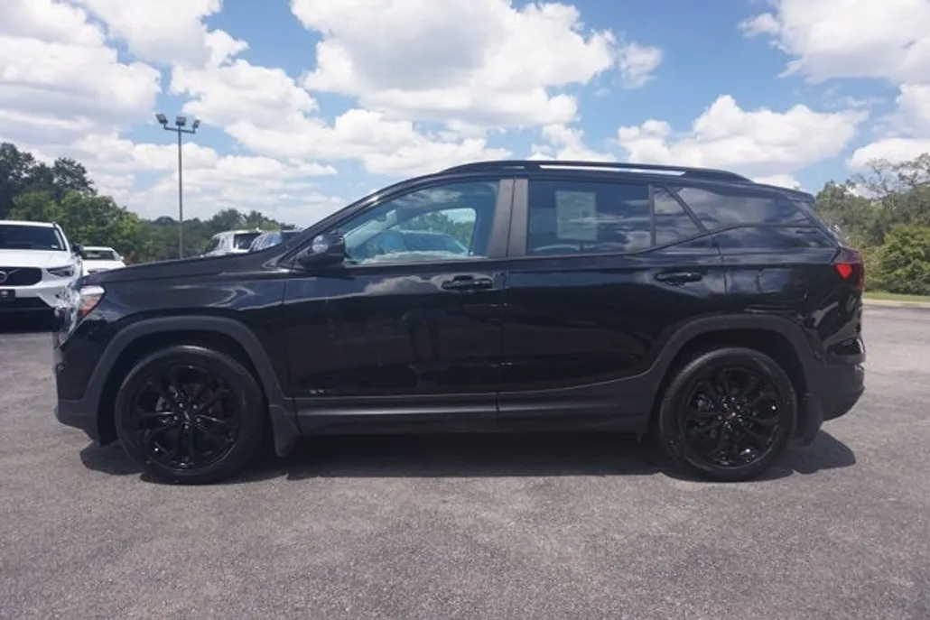 2022 Gmc Terrain SLE photo 1