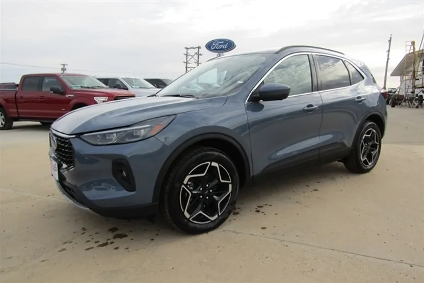 2026 Ford Escape Platinum photo 1