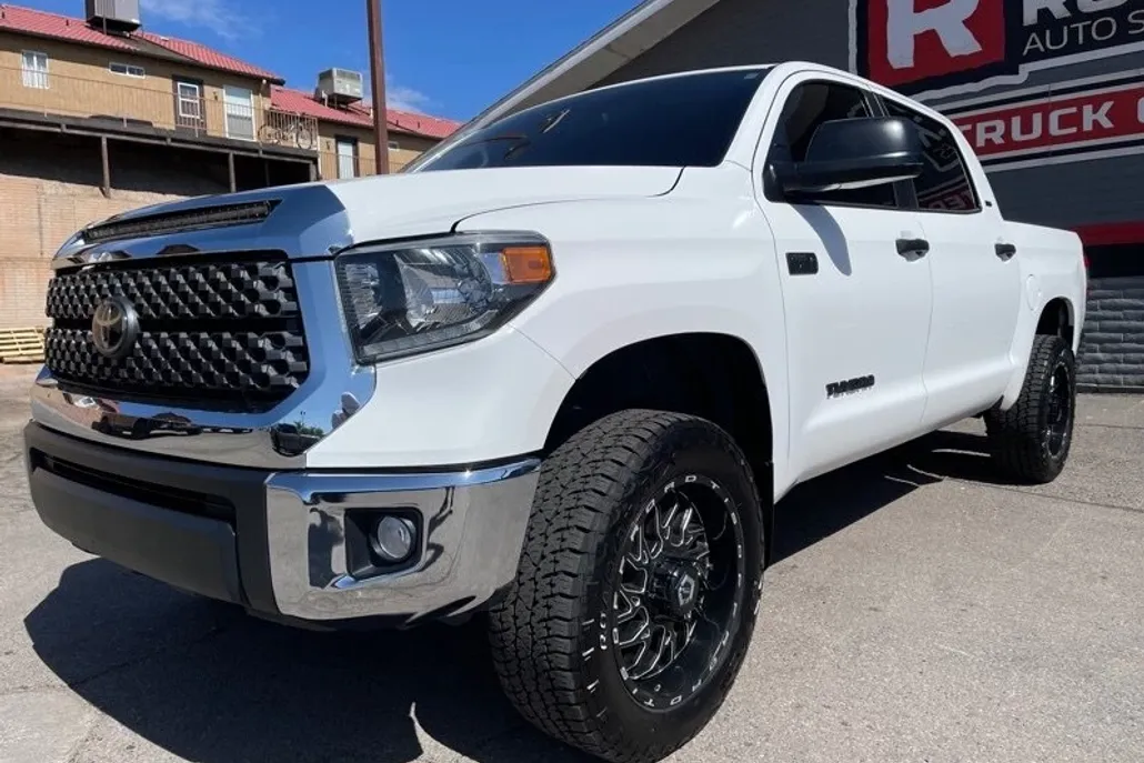 2021 Toyota Tundra SR5 photo 1