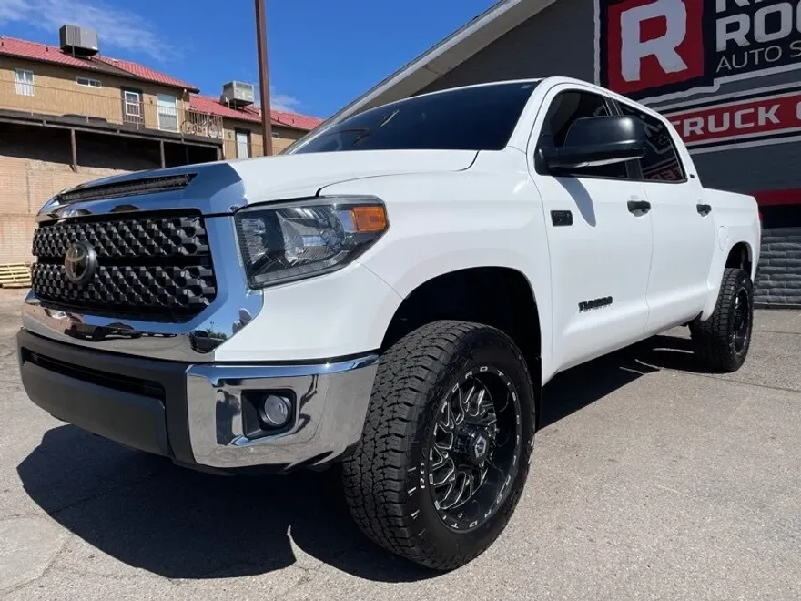 2021 Toyota Tundra SR5 photo 1
