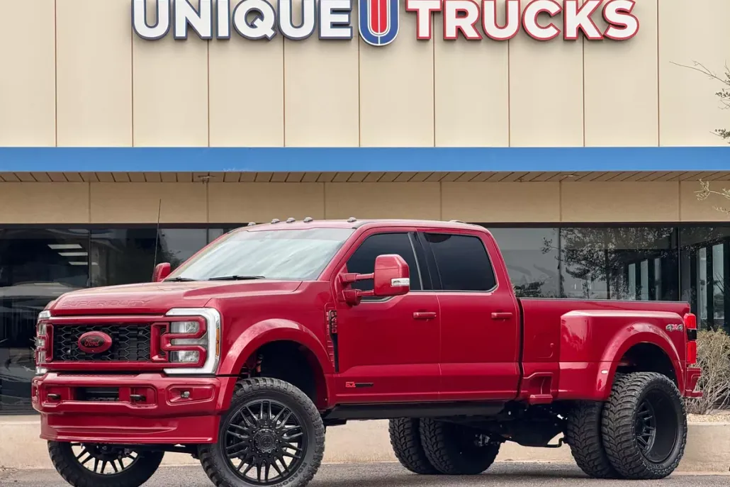 2025 Ford F-450 Lariat photo 1