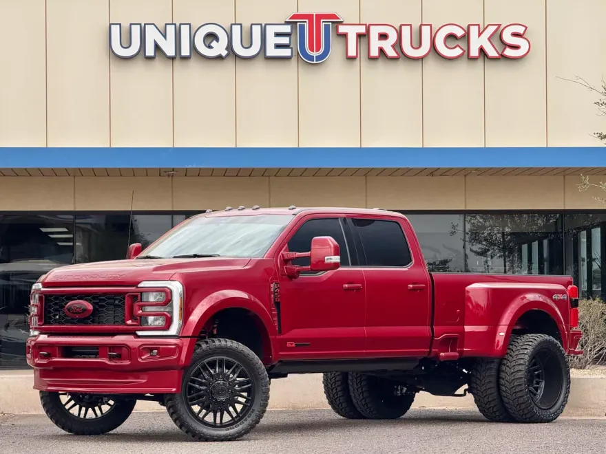 2025 Ford F-450 Lariat photo 1