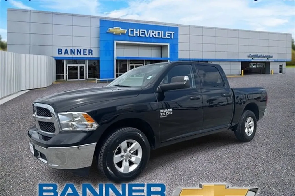 2022 Ram 1500 Classic SLT photo 1