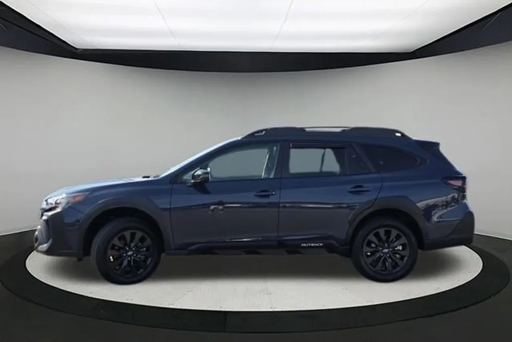2024 Subaru Outback Onyx Edition photo 1