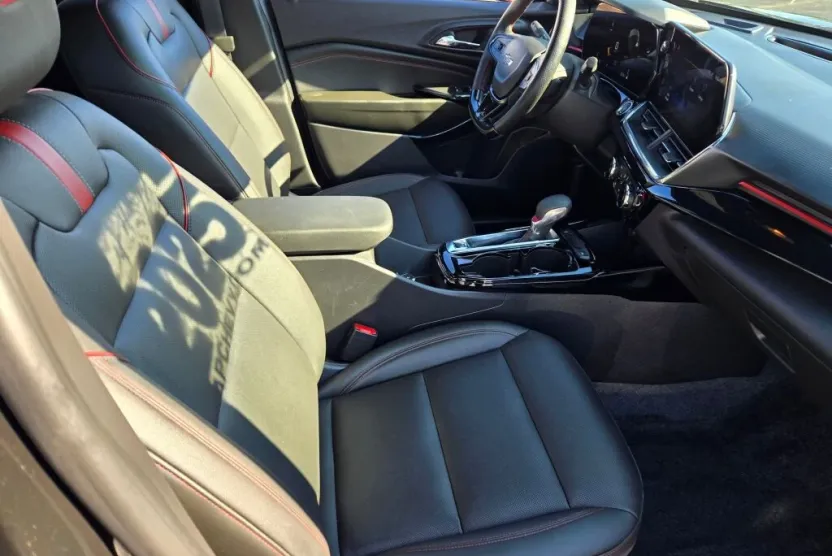 2025 Chevrolet Trax photo 1