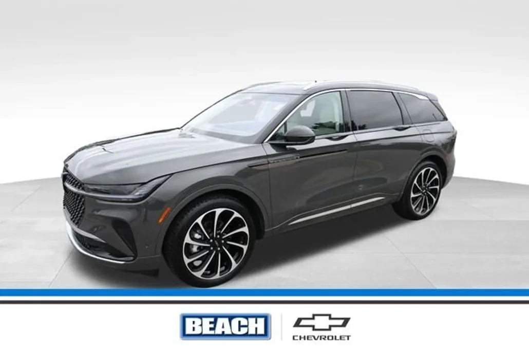 2024 Lincoln Nautilus Black Label photo 1