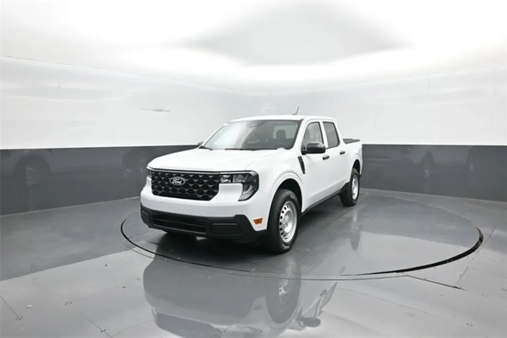 2025 Ford Maverick XL photo 1