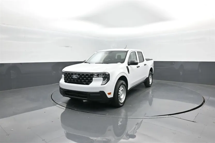 2025 Ford Maverick XL photo 1