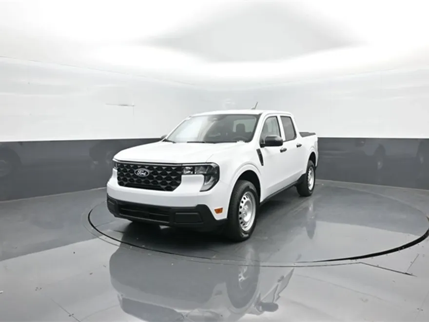 2025 Ford Maverick XL photo 1
