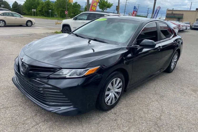 2020 Toyota Camry L photo 1