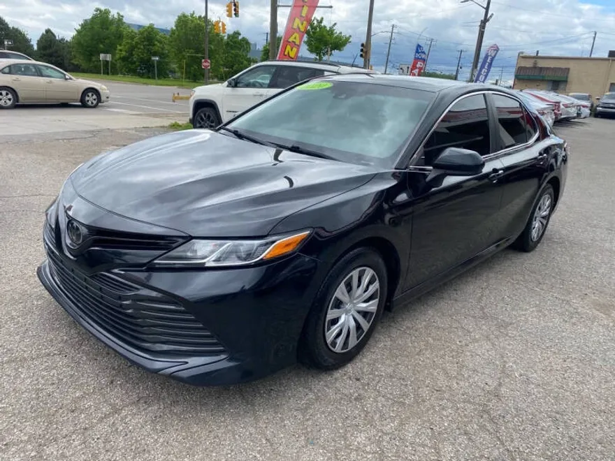 2020 Toyota Camry L photo 1