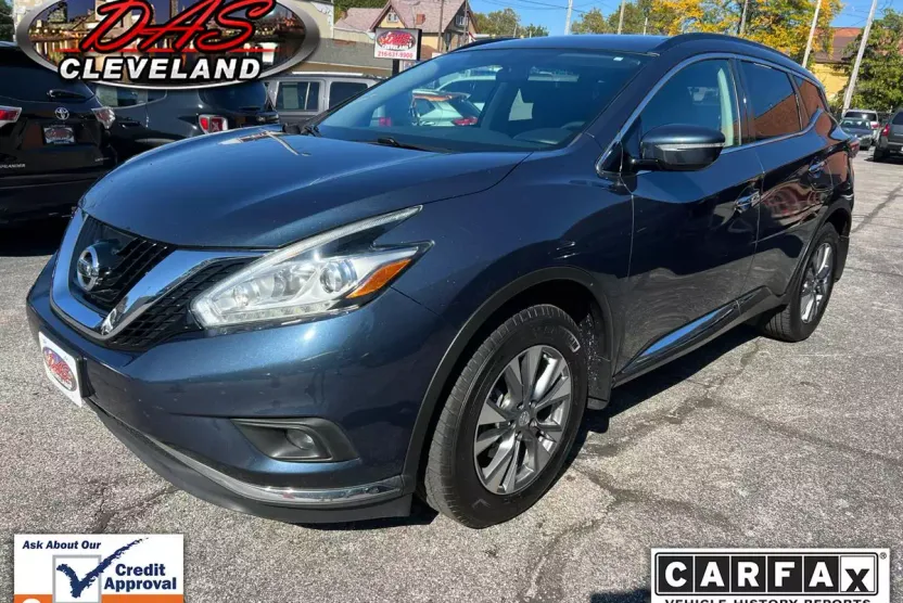 2015 Nissan Murano SV photo 1