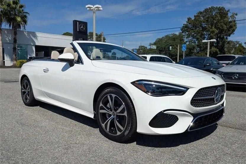 2026 Mercedes Benz CLE 300 4MATIC photo 1