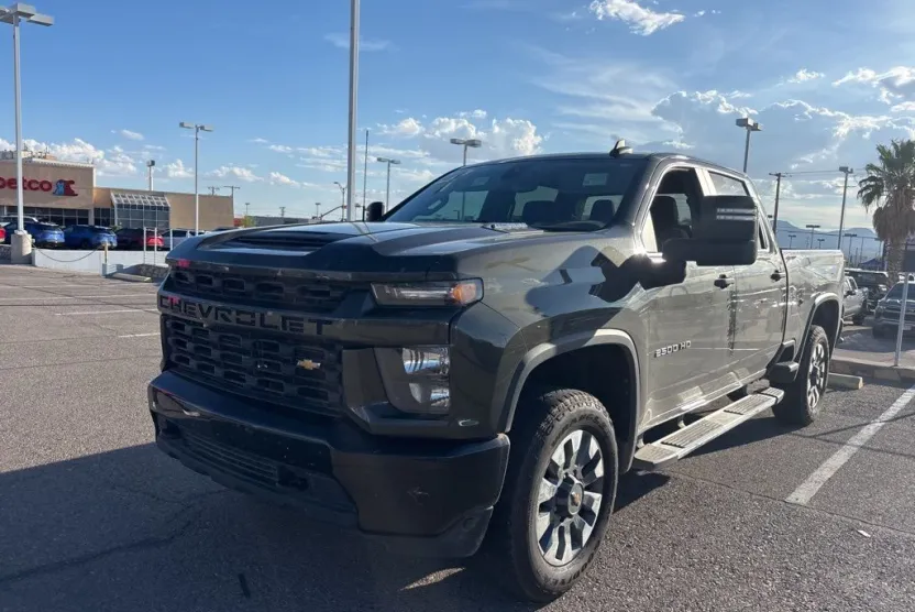 2023 Chevrolet Silverado 2500HD Custom photo 1