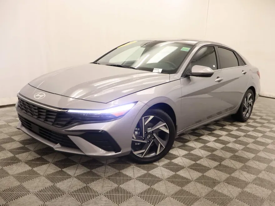 2025 Hyundai Elantra Hybrid Limited photo 1