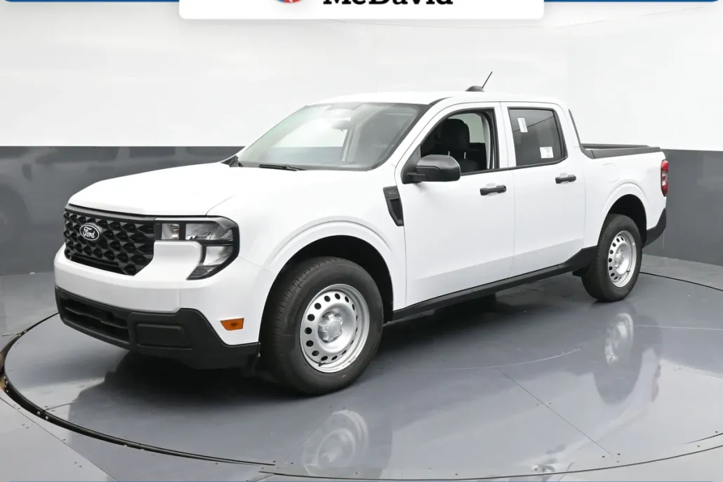2025 Ford Maverick XL photo 1