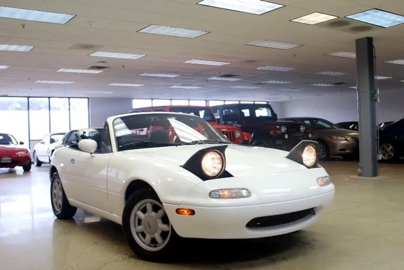 1990 Mazda MX-5 Miata Miata Base photo 1