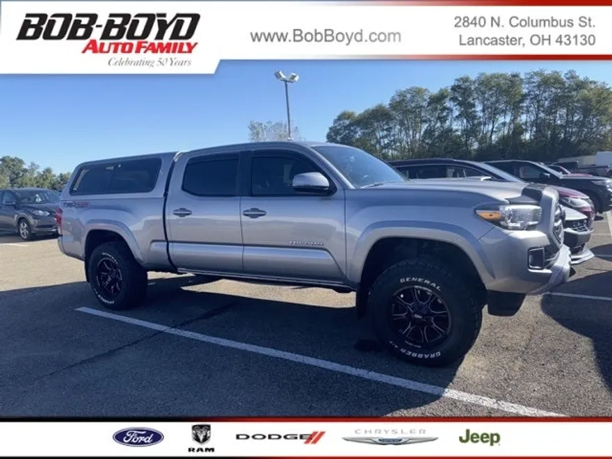 2016 Toyota Tacoma SR5 photo 1