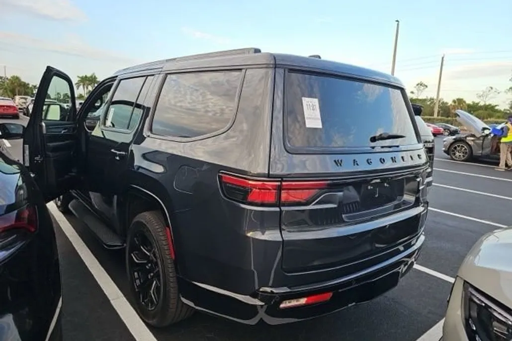2025 Jeep Wagoneer Series II Carbide photo 1