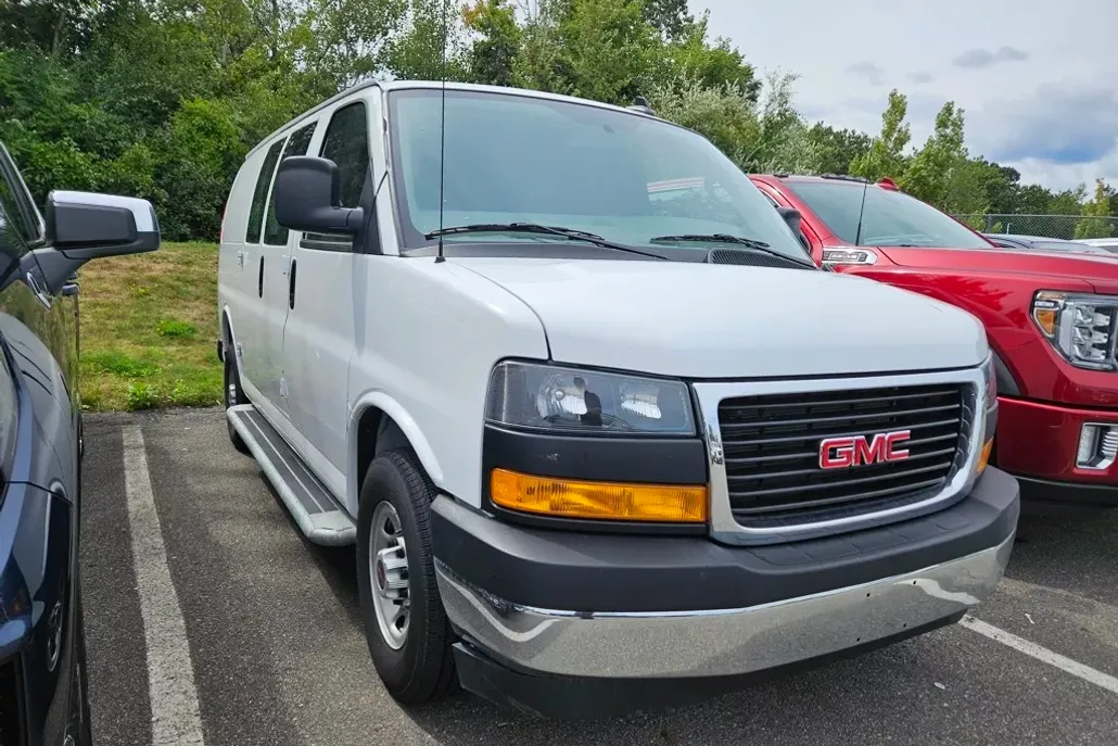 2024 Gmc Savana 2500 Cargo photo 1