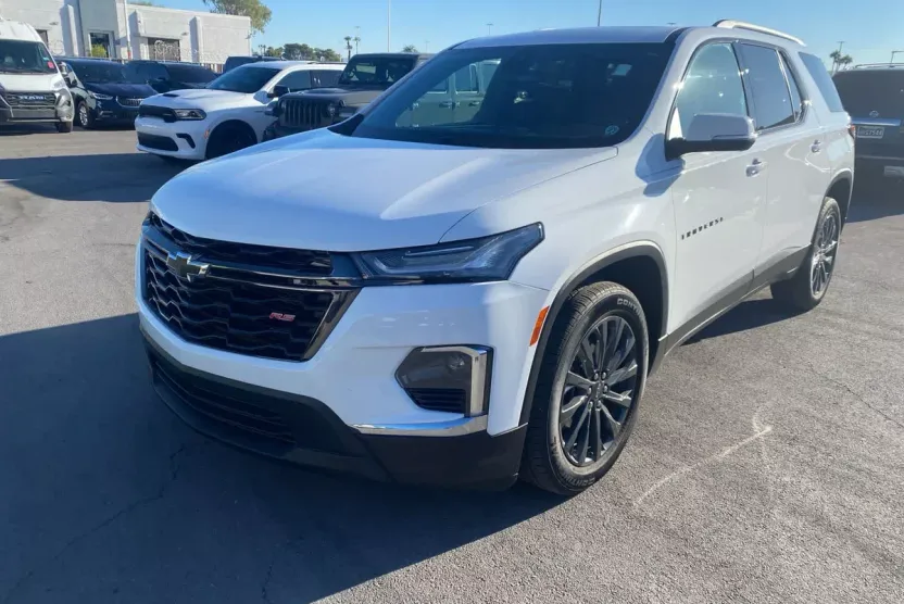 2023 Chevrolet Traverse RS photo 1
