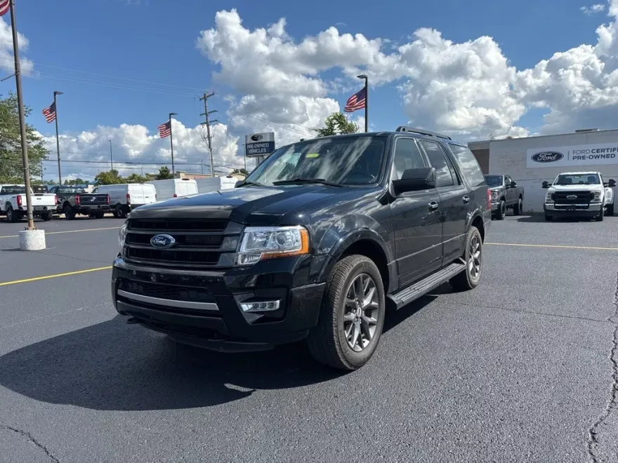2017 Ford Expedition Limited photo 1