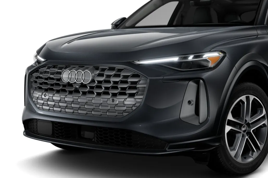 2025 Audi Q5 Premium Plus photo 1