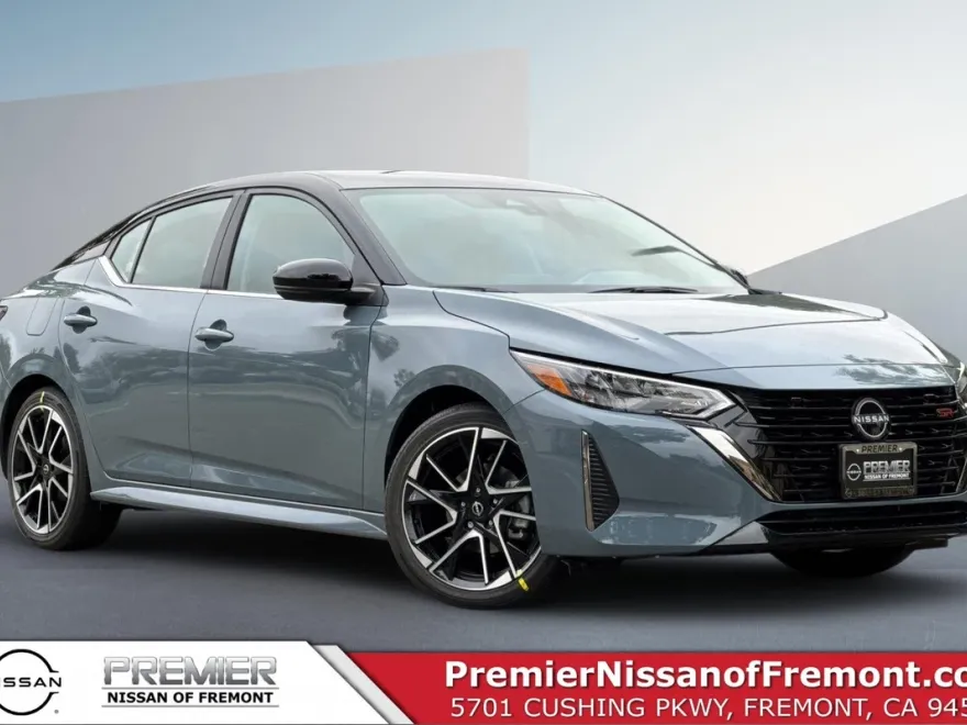 2025 Nissan Sentra SR photo 1