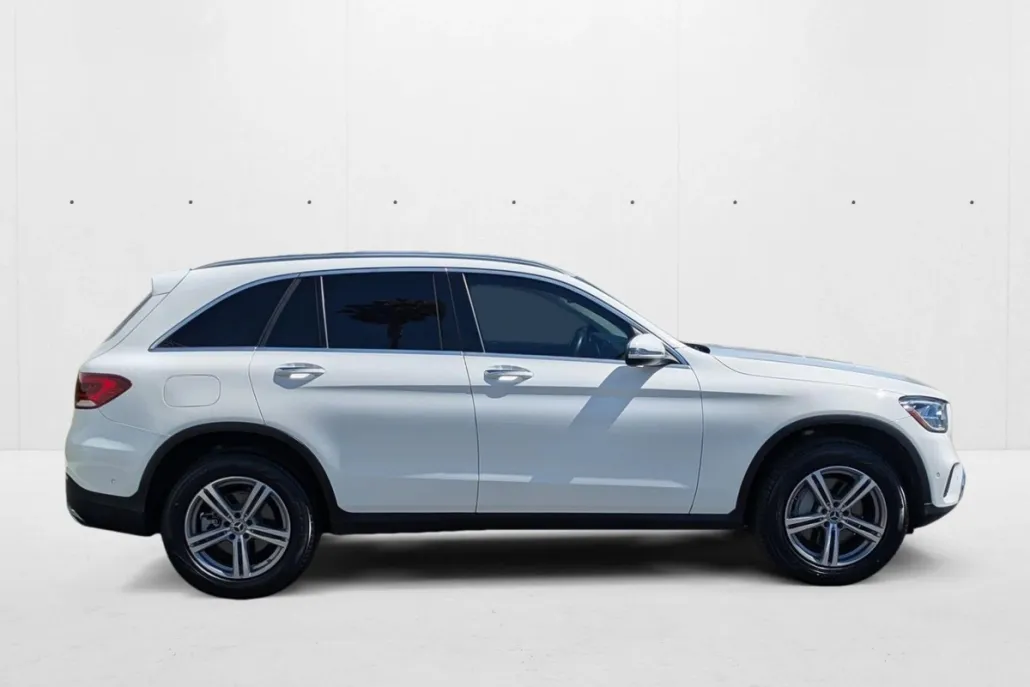 2022 Mercedes Benz GLC 300 photo 1