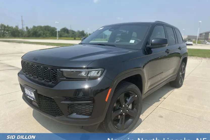2025 Jeep Grand Cherokee Altitude X photo 1