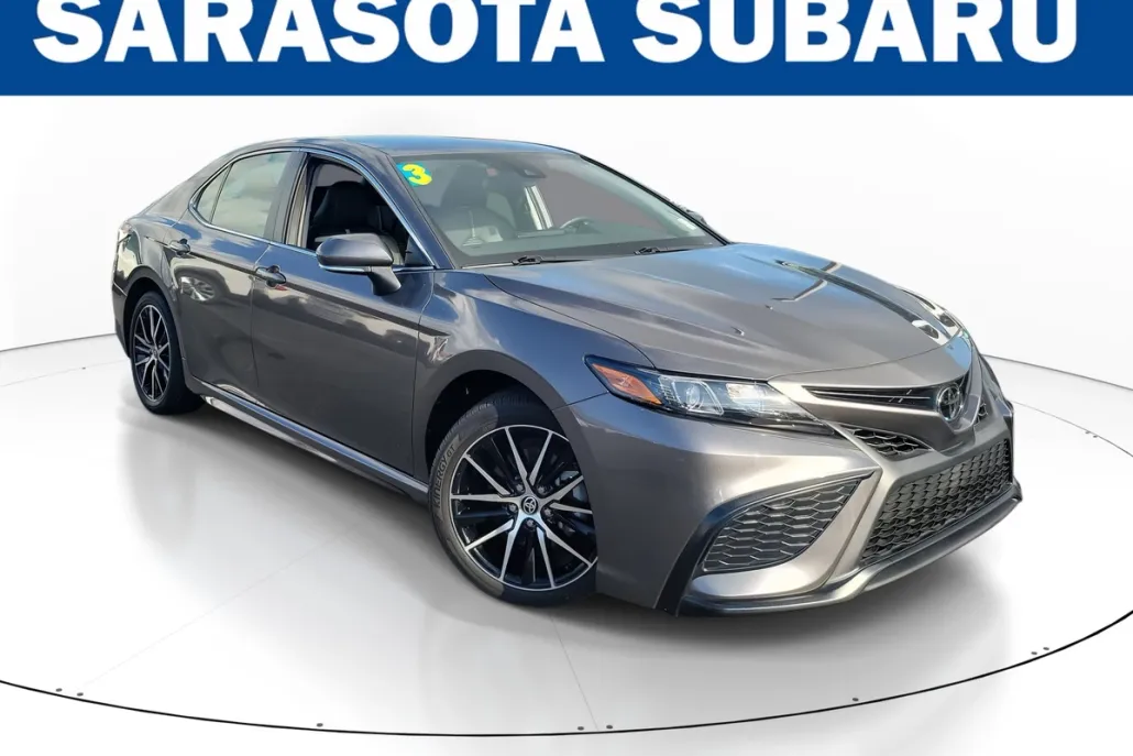 2023 Toyota Camry SE photo 1