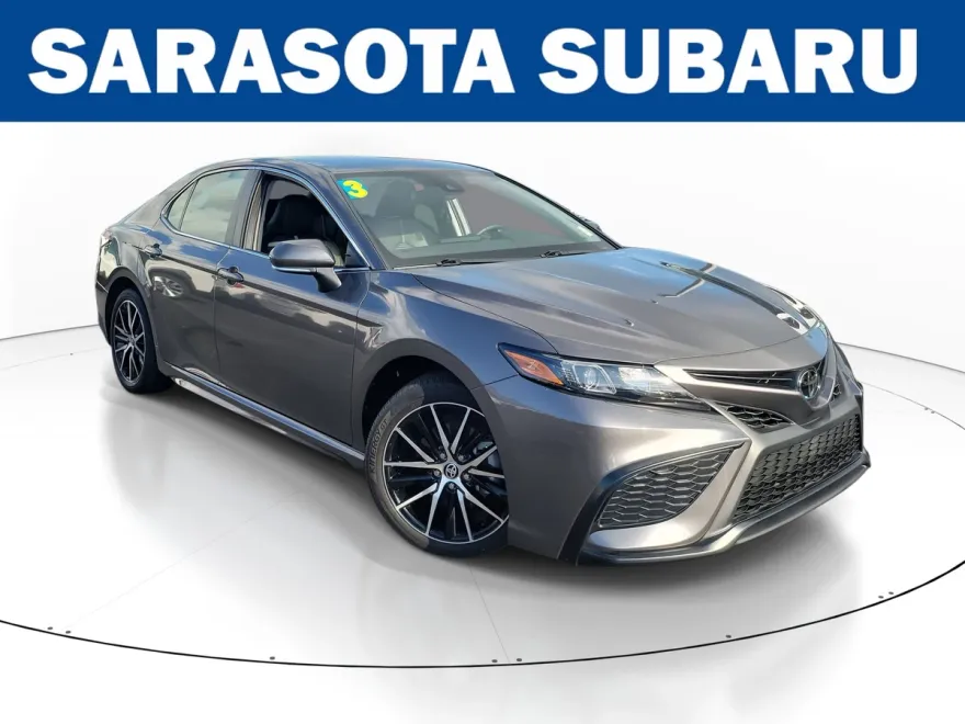2023 Toyota Camry SE photo 1