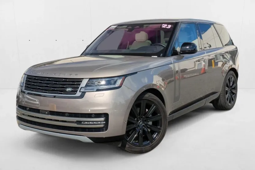 2023 Land Rover Range Rover SE photo 1