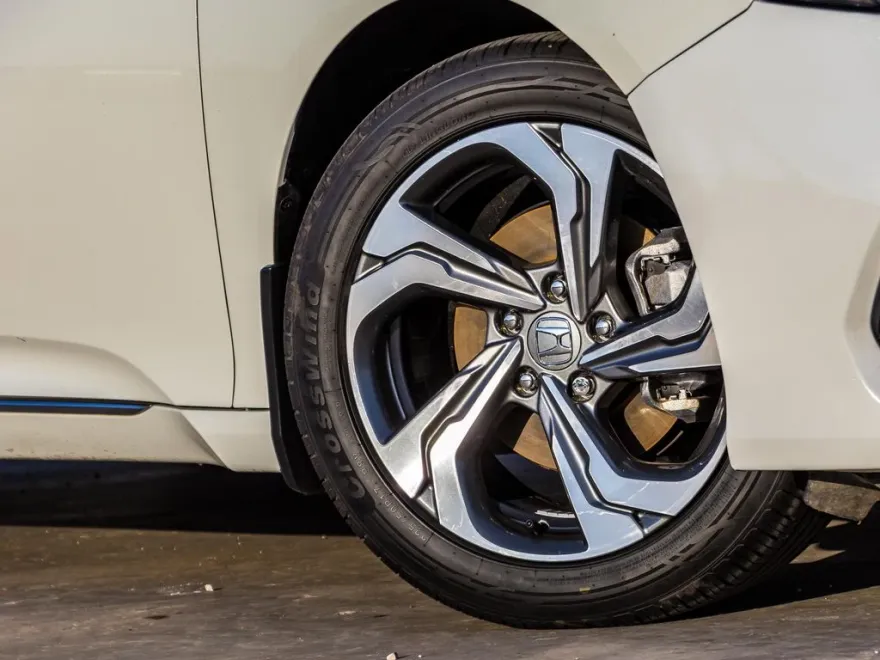 2019 Honda Accord EX photo 1