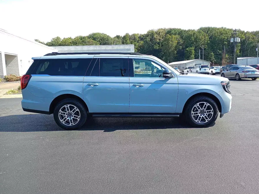 2025 Ford Expedition MAX photo 1