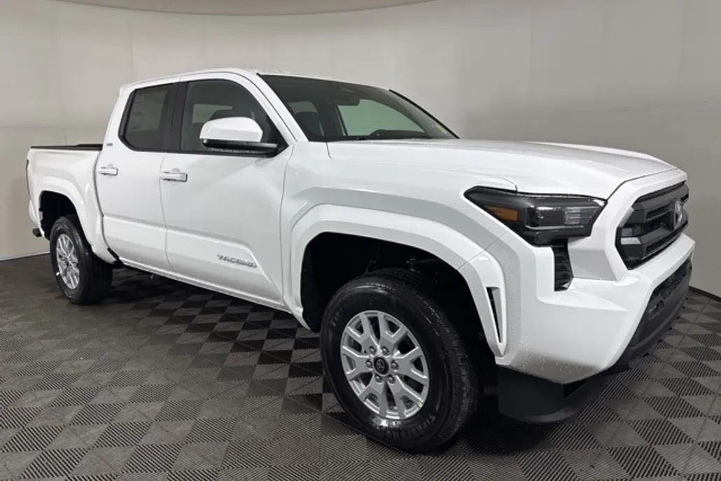 2025 Toyota Tacoma SR5 Double Cab photo 1