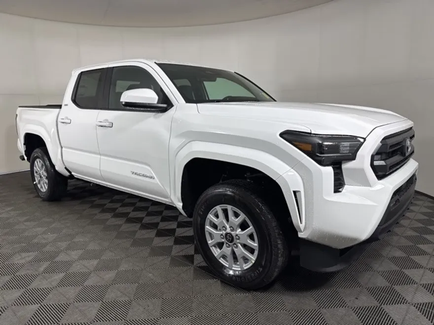 2025 Toyota Tacoma SR5 Double Cab photo 1