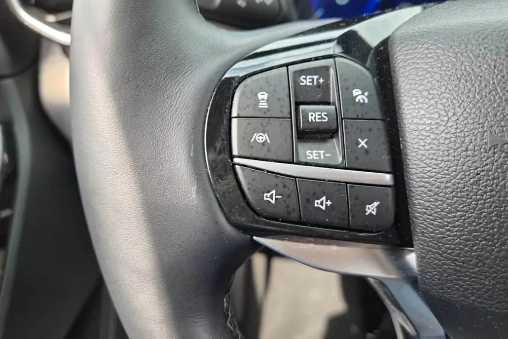 2022 Ford Explorer Platinum photo 1