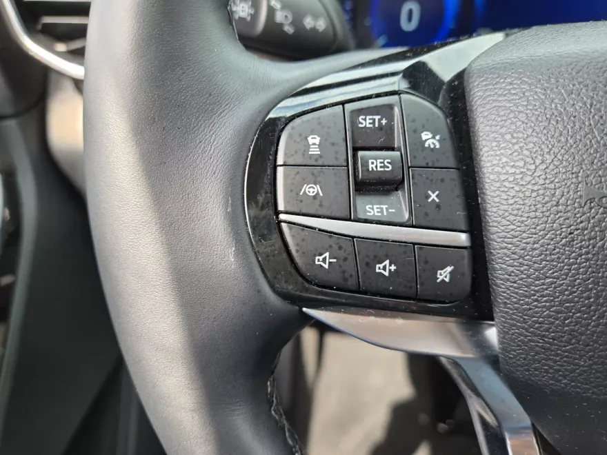 2022 Ford Explorer Platinum photo 1