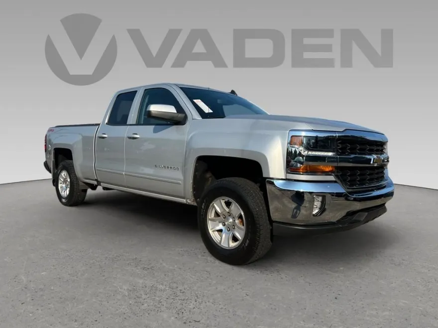 2018 Chevrolet Silverado 1500 LT photo 1