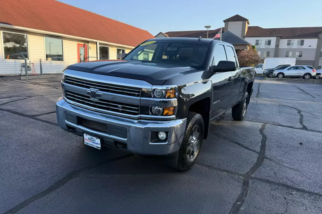 2015 Chevrolet Silverado 2500HD LT photo 1