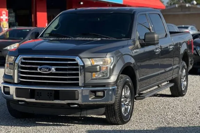 2015 Ford F-150 photo 1