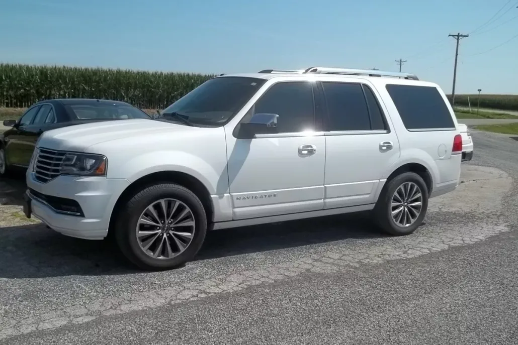 2017 Lincoln Navigator Select photo 1