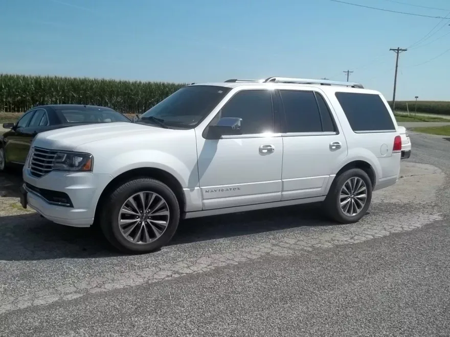2017 Lincoln Navigator Select photo 1