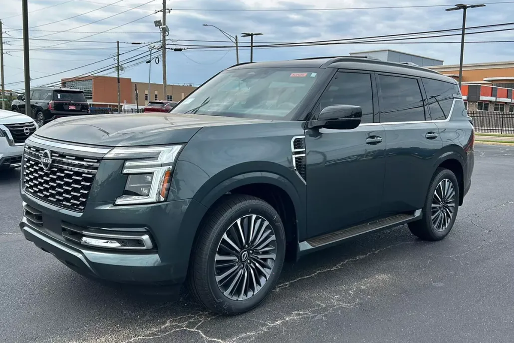 2025 Nissan Armada Platinum Reserve photo 1