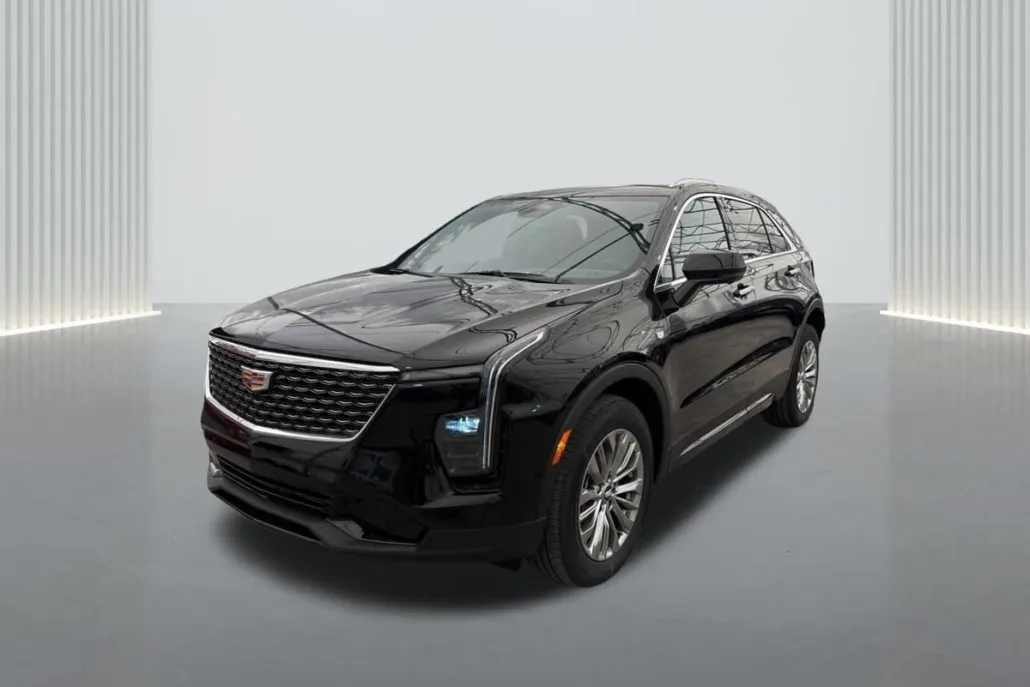 2025 Cadillac XT4 Premium Luxury photo 1